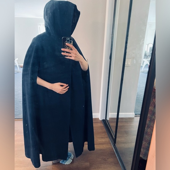 Vintage Long Dark Blue Wool Hooded Cape Cloak - cosplay Victorian or hobbit - Picture 10 of 17